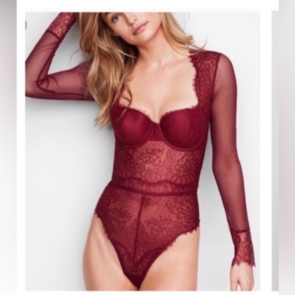 Victoria’s Secret Lingerie Bodysuit Long Sleeve Underwire Light Padded. NWT